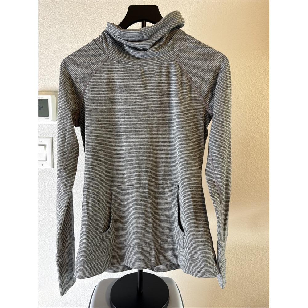 Gap Fit Women's Gray Pullover Thumb Holes Performance Hiking Size S